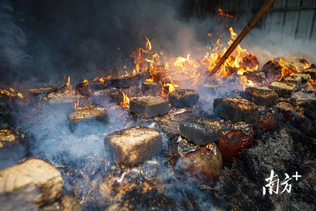 冬日“壇悶”斯紅羊肉酒開(kāi)熬，香！